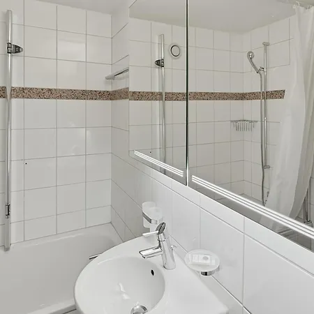 Апартаменты Charming In The Old Town - Uz15